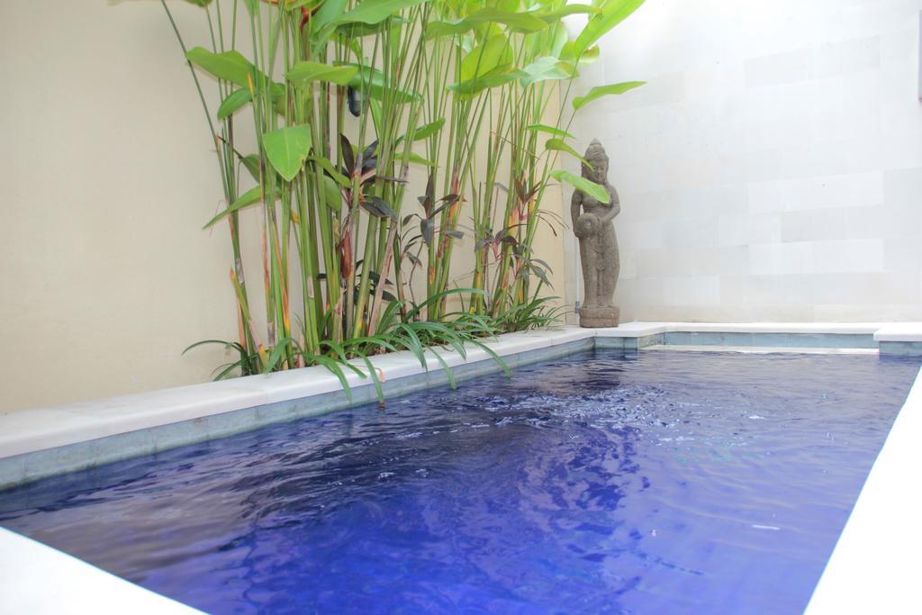 Villa Anyelir Seminyak Szoba fotó